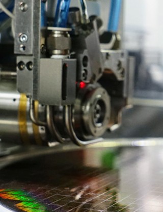 1690878759657197.jpg 自動(dòng)劃片機(jī).jpg