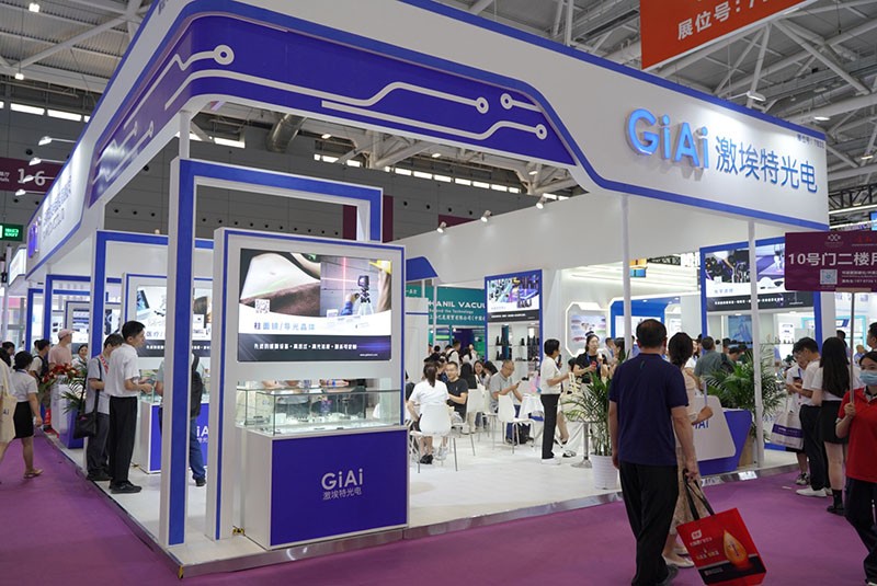 直擊現(xiàn)場(chǎng)盛況，激埃特與你走進(jìn)第25屆光博會(huì)