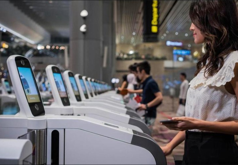 出入境護照識別光學鏡片應用解析